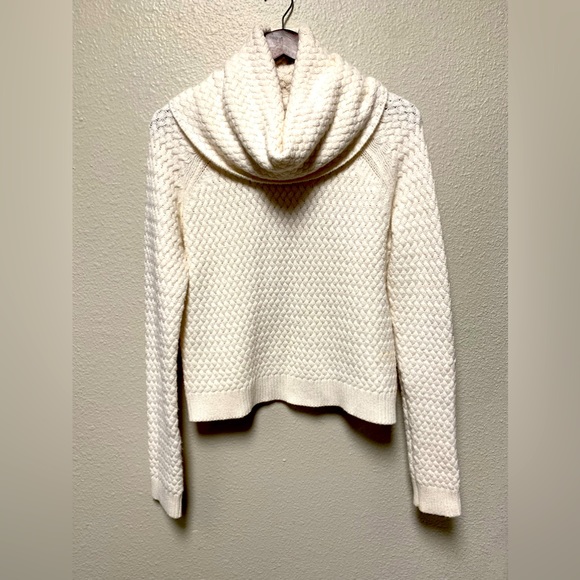 New York & Company Sweaters - New York & Company Sz M women’s pearl white thick cowl-neck chunky sweater cozy